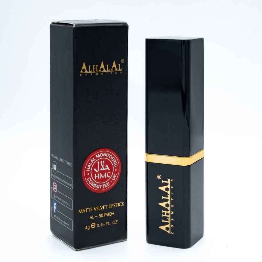 Rouge à lèvres marron en velours mat d’Alhalal Cosmetics en emballage noir avec des détails dorés