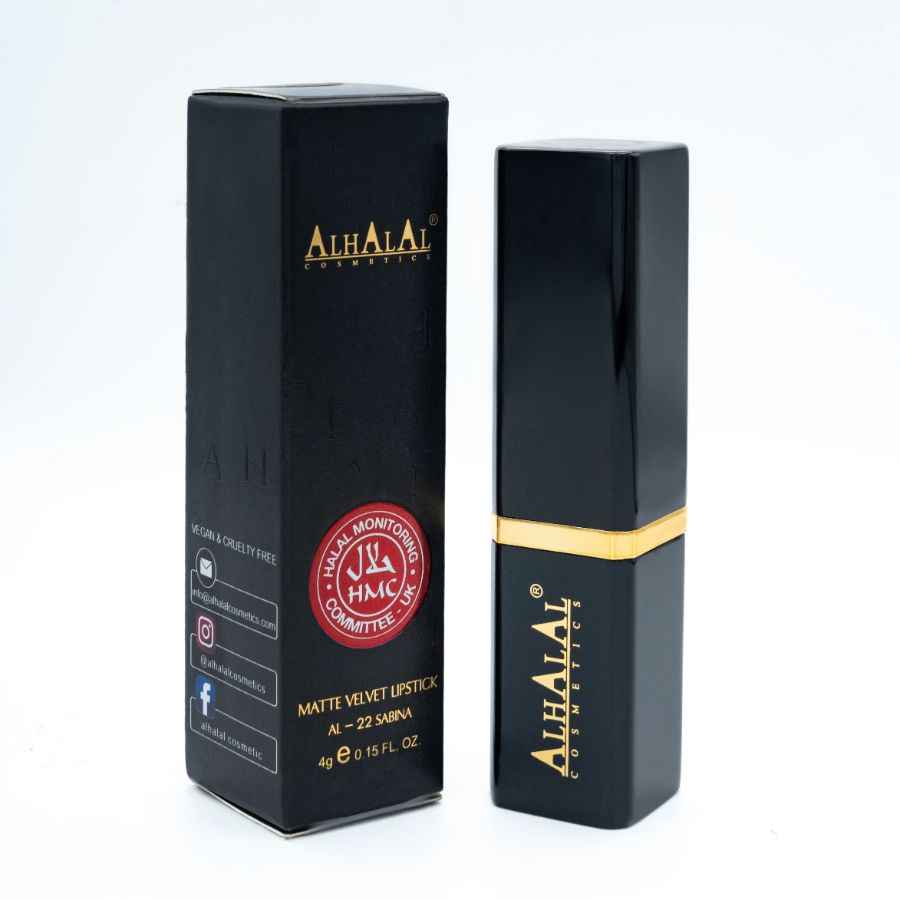 Rouge à lèvres en velours mat d’Alhalal Cosmetics en emballage noir avec une couleur marron doux