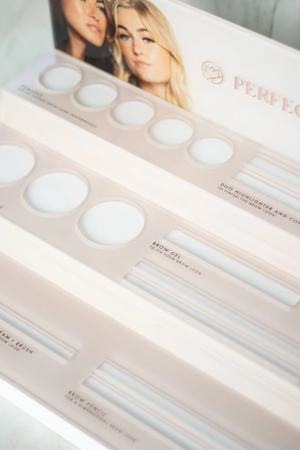 Présentation des sourcils ex. Équipement