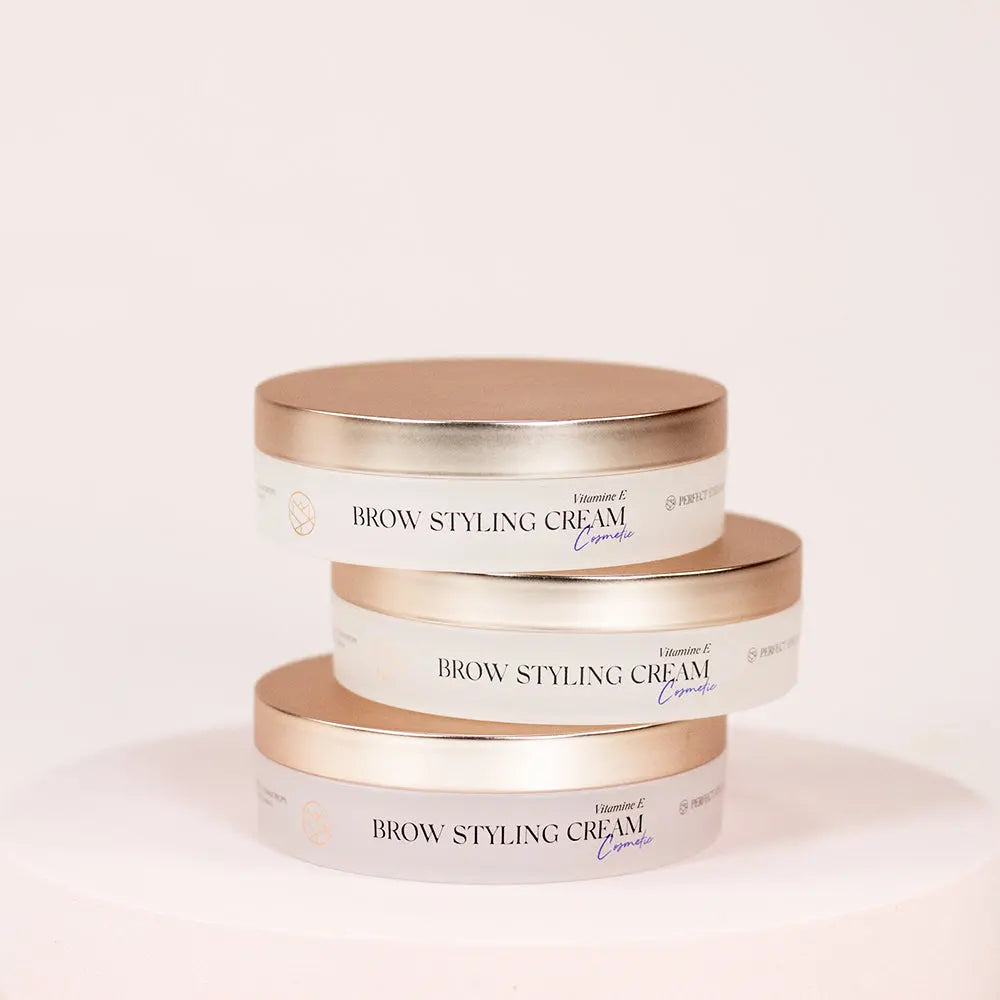 Crème coiffante à la vitamine (savon pour sourcils)